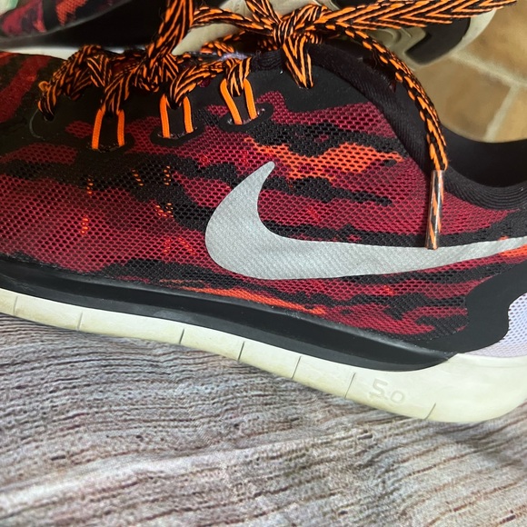 Nike Free 5.0 Running Shoes - Picture 2 of 7